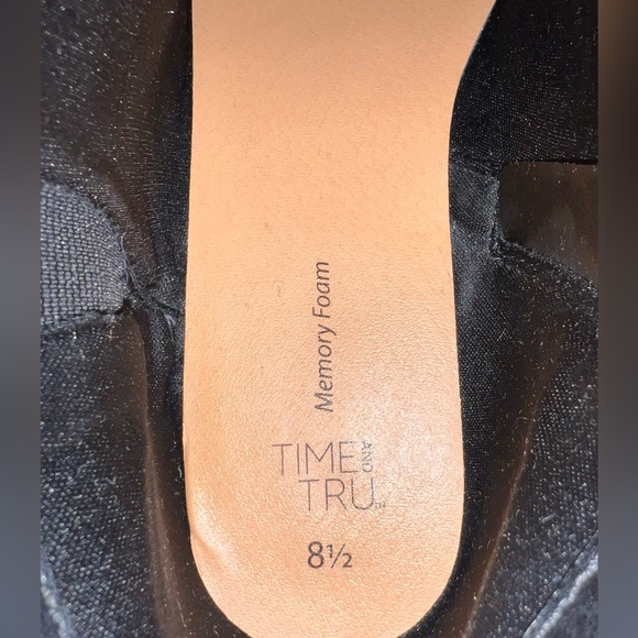 Booties - Picture 6 of 6